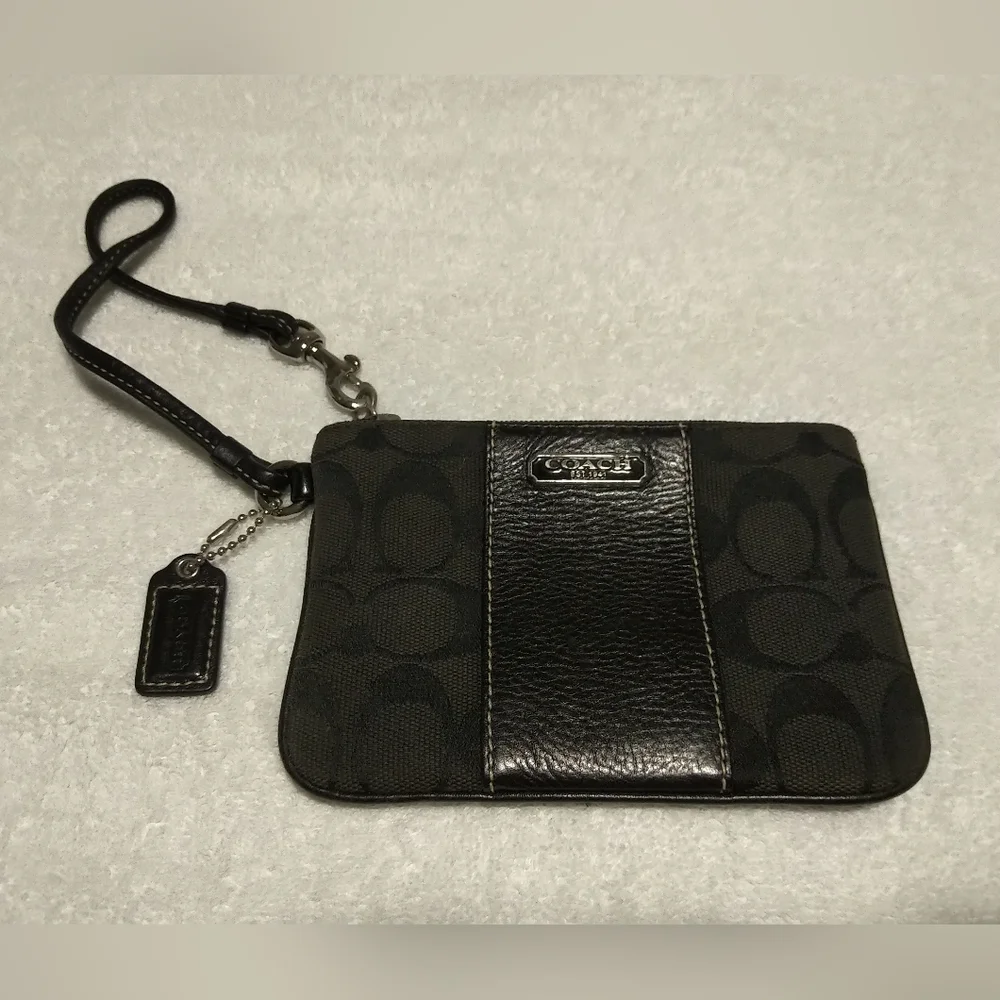 Authentic Coach Black Wrislet